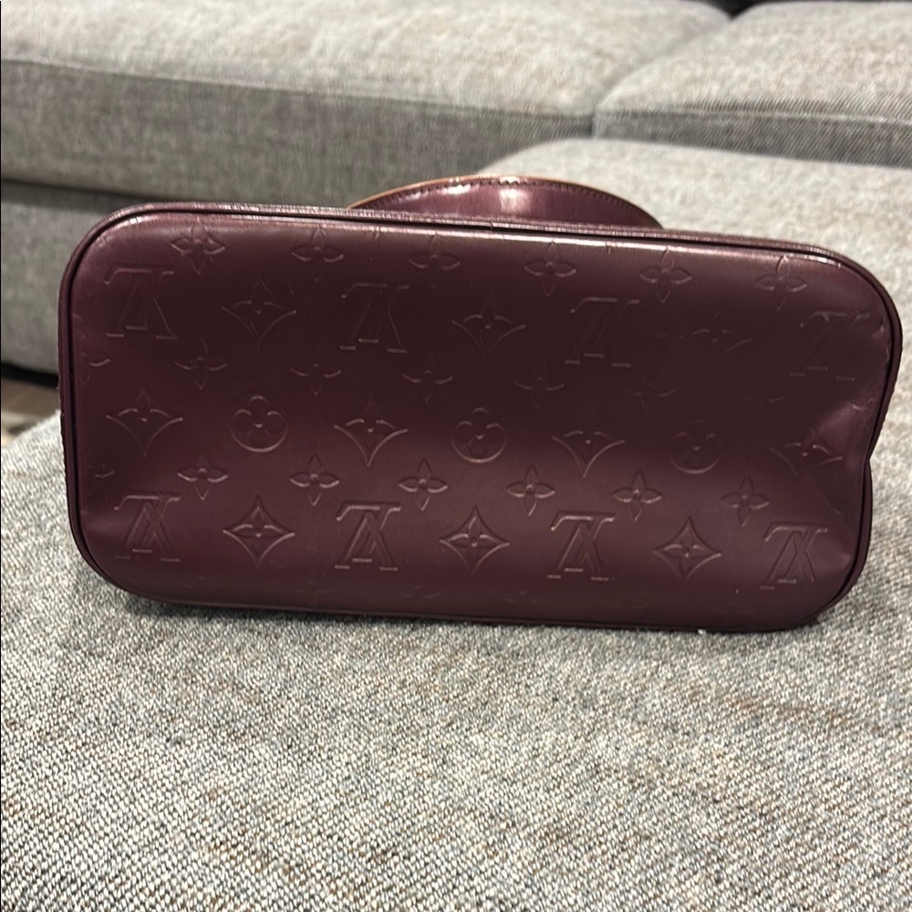 Louis Vuitton Burgundy Tote Bag - Picture 4 of 12